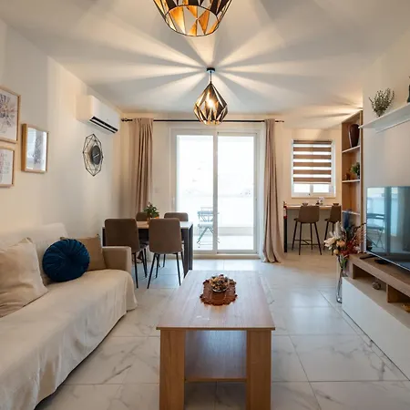 Apartment Ocean Blue Onyx