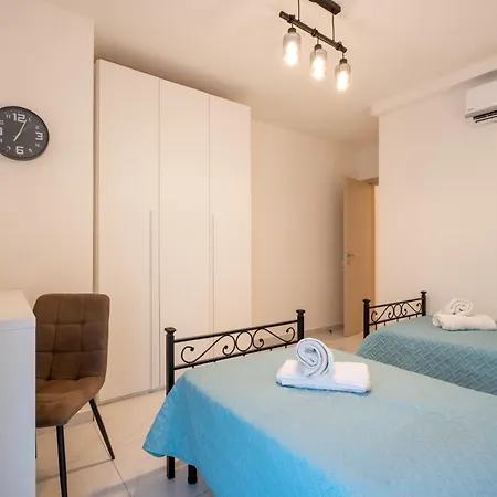 Ocean Blue Onyx Apartment Marsaskala